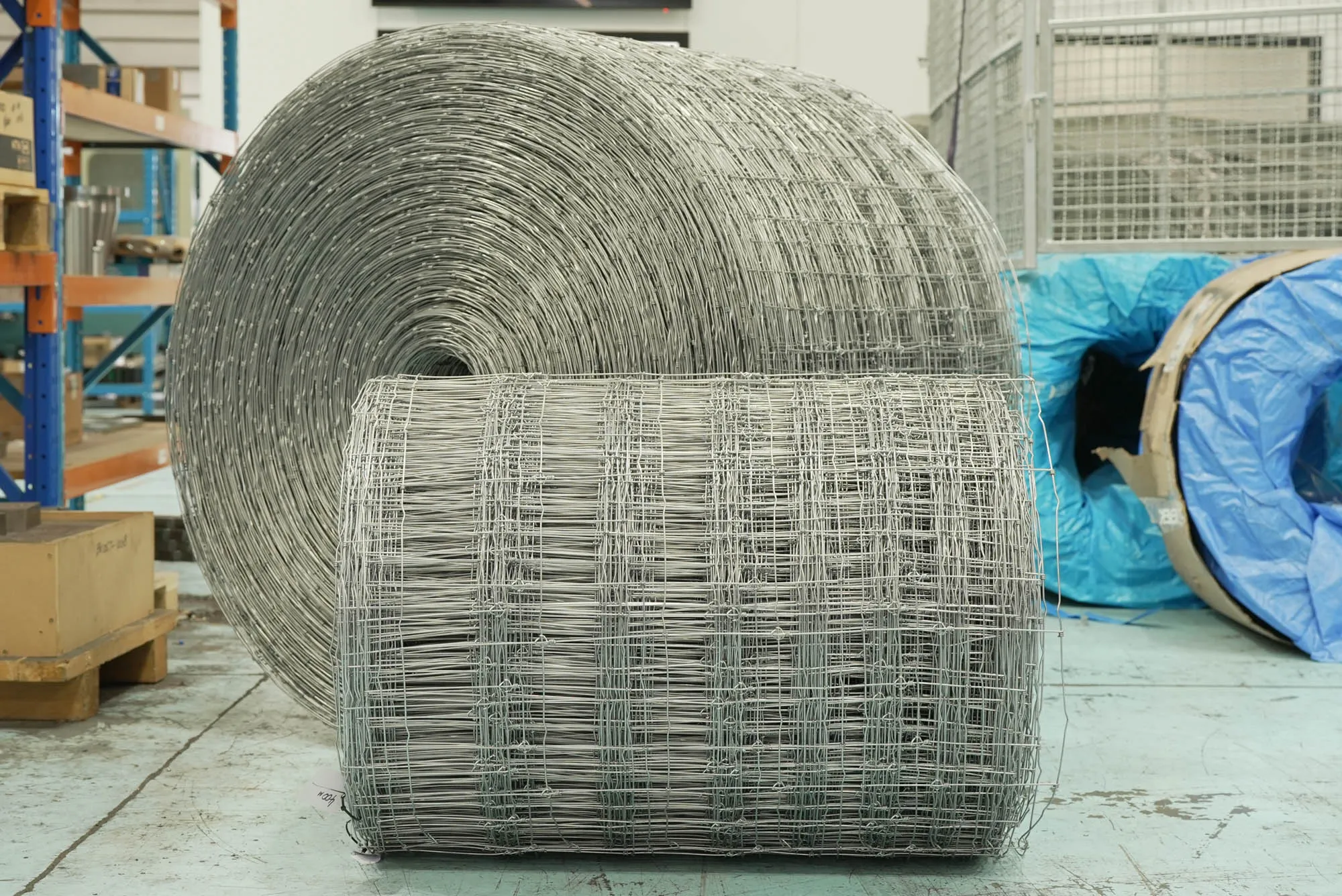 FLM Fence Lokk Machine in production
